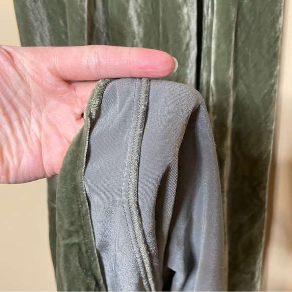 Reformation Salamanca Velvet Midi Dress in Artichoke worn once - Picture 9 of 14